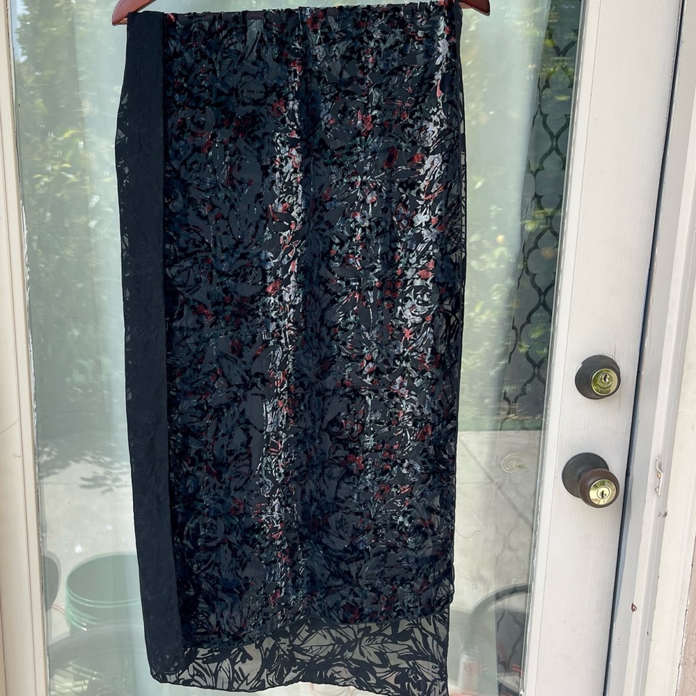 ***SOLD***Women’s scarf